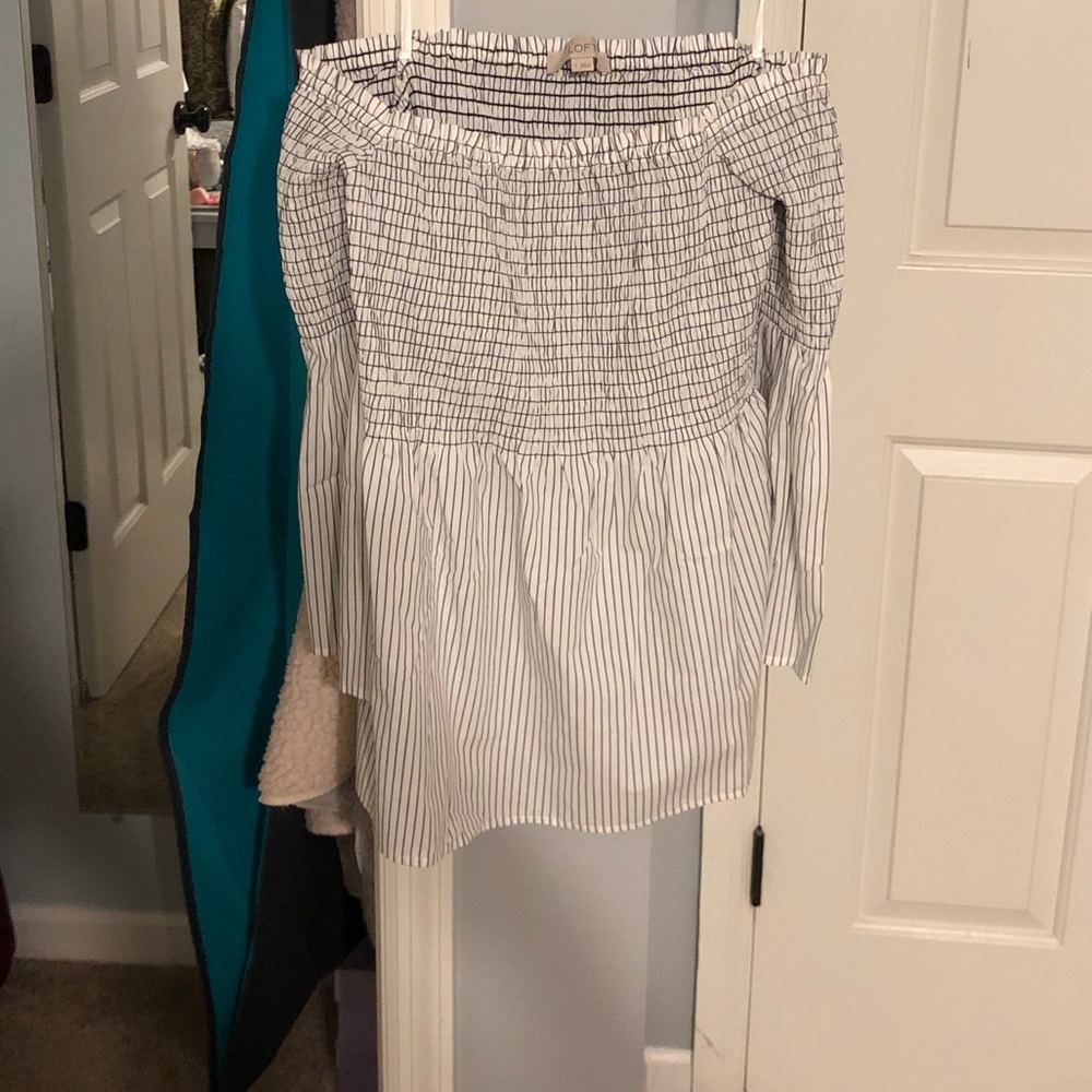 Loft Cold Shoulder Top